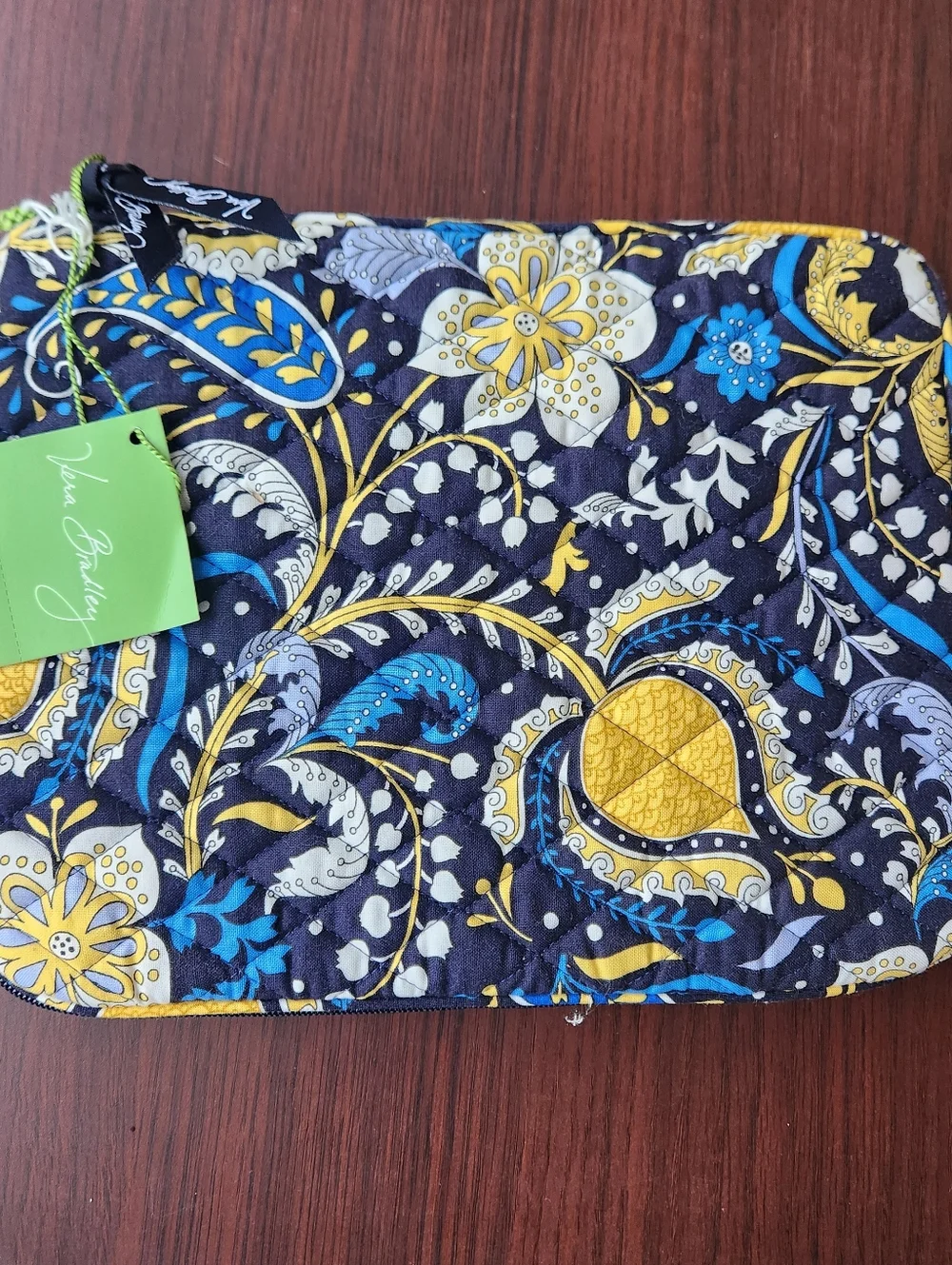 VERA BRADLEY Quilted Tablet SLEEVE WITH ZIP